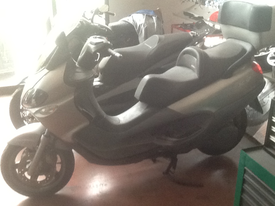 piaggio x9