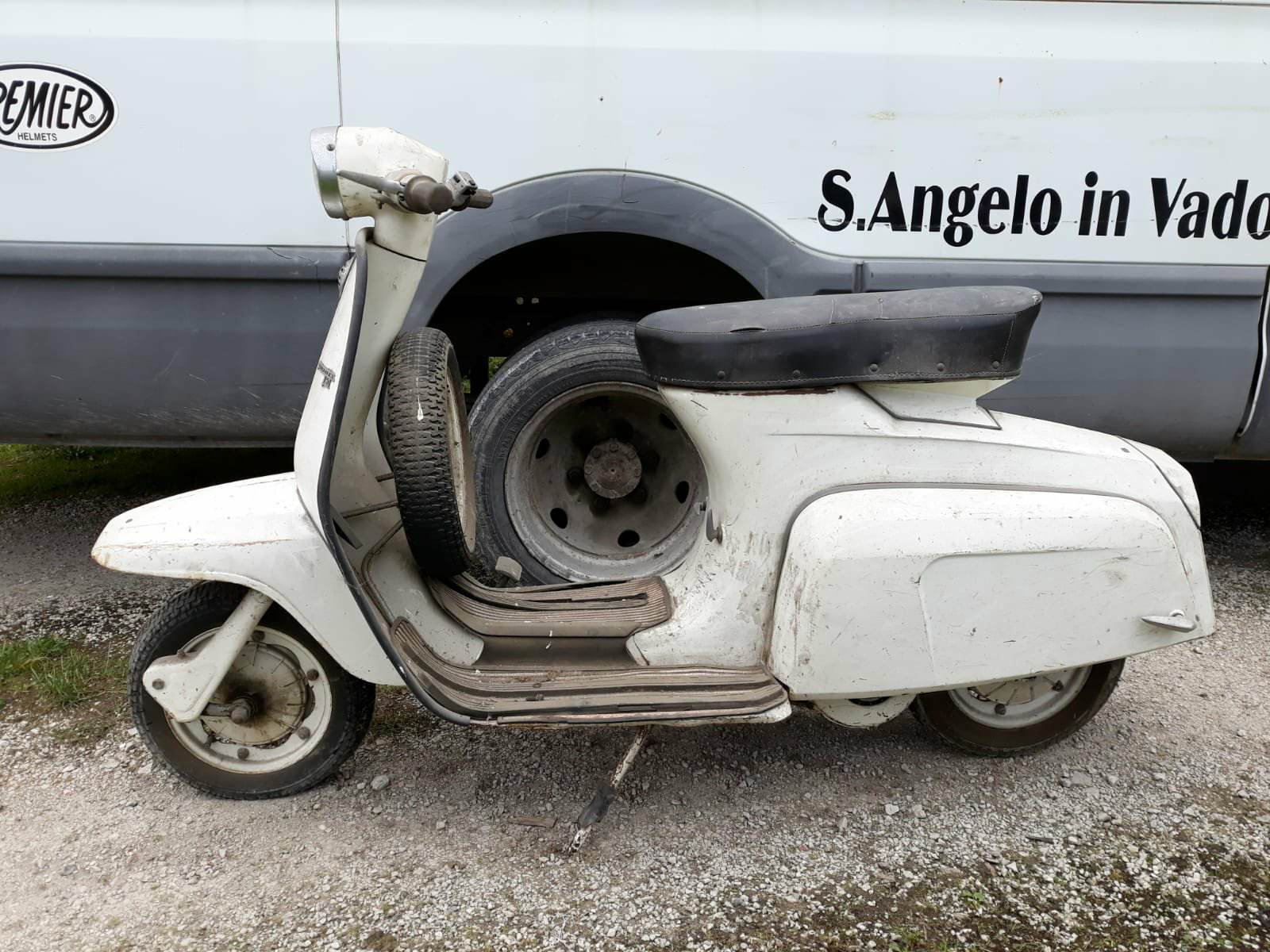 Innocenti lambretta j50